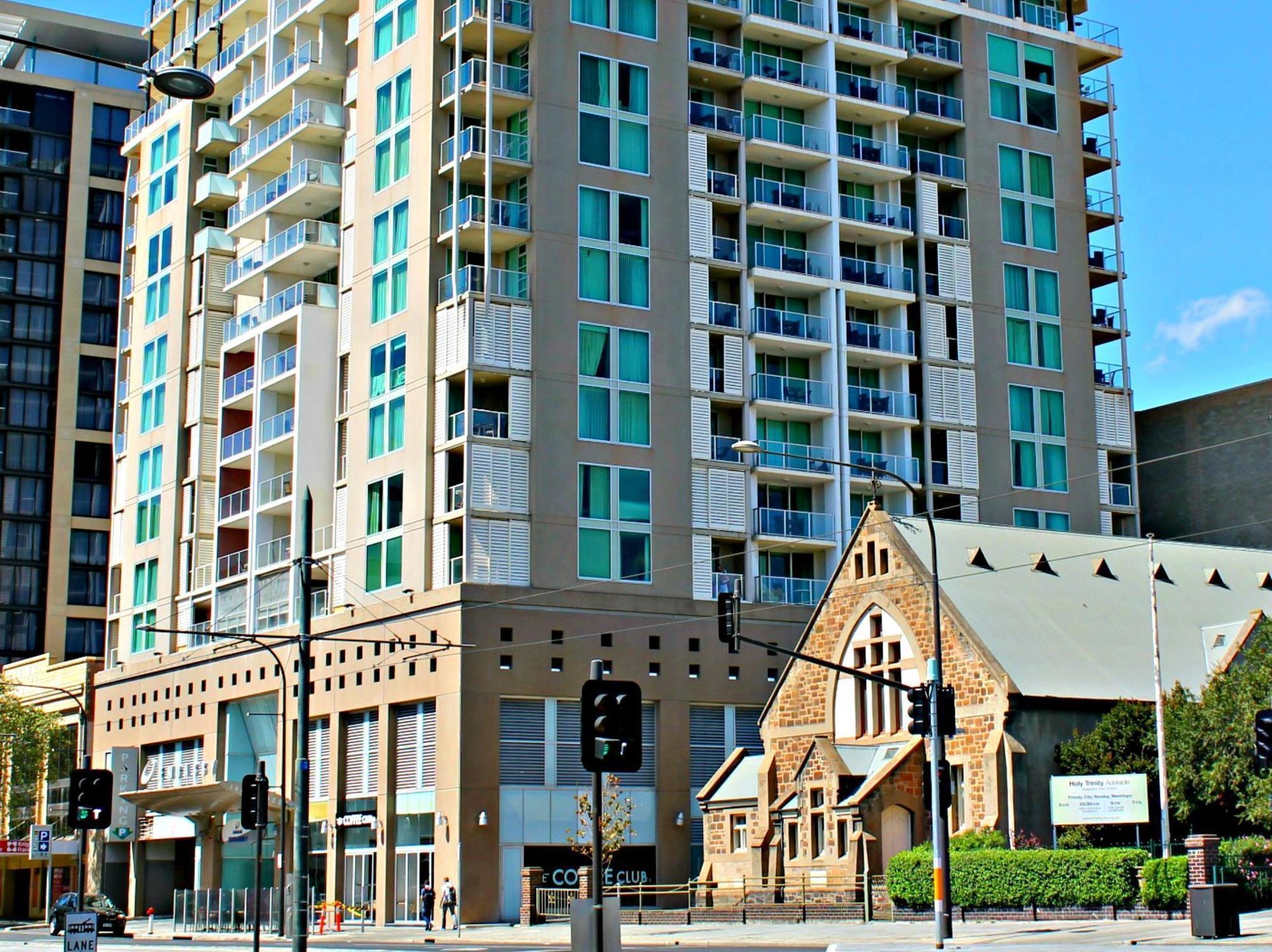Adelaide Dress Circle Apartments - North Terrace Buitenkant foto