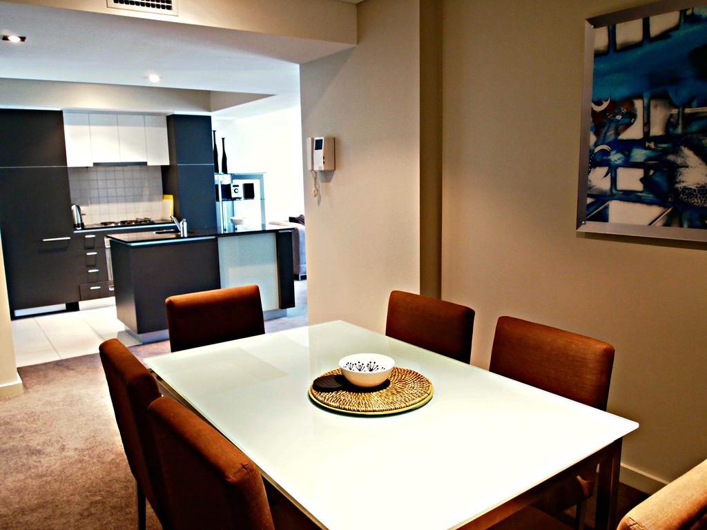 Adelaide Dress Circle Apartments - North Terrace Kamer foto